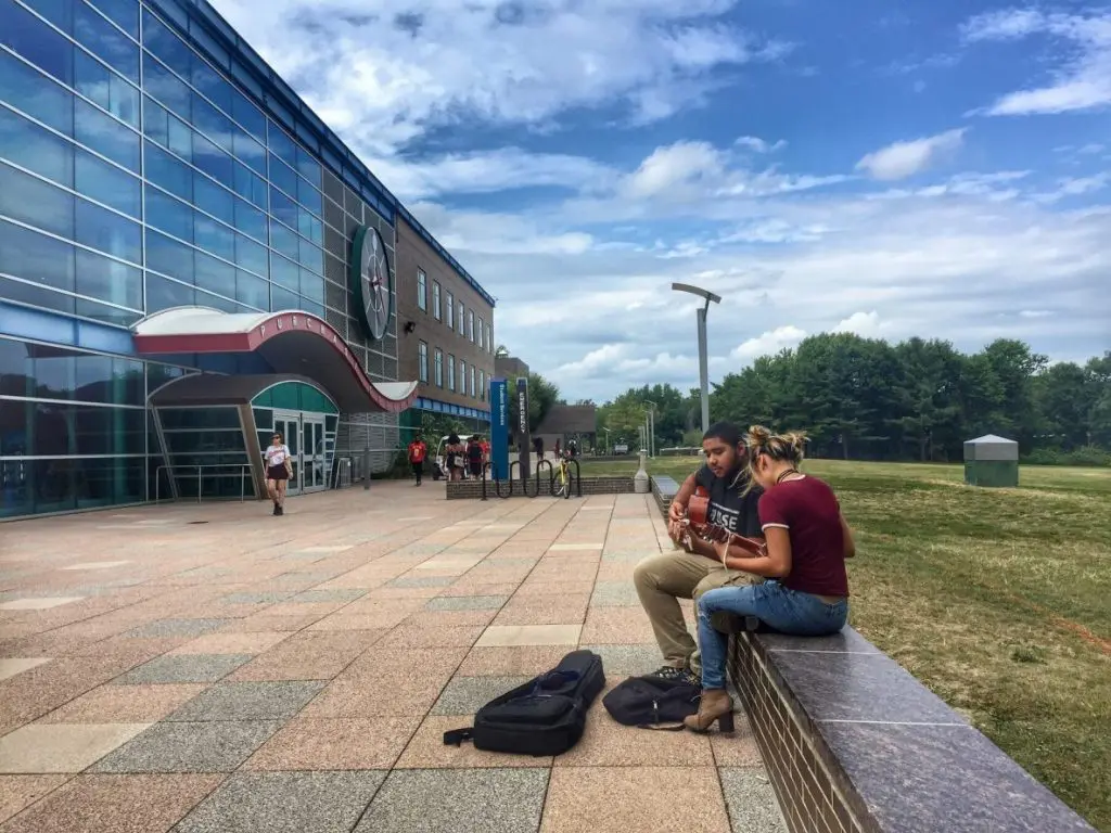 Suny Purchase college, que comprende el programa Excelsio