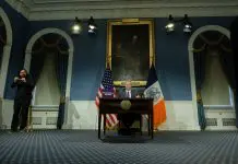 De Blasio Advierte Crisis de Personal y Suministros Médicos El alcalde Bill de Blasio en su resumen diario sobre covid-19.