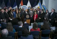 Piden $50 Millones Para Asistencia Alimentaria Ante COVID-19 El presidente del Concejo Muncipal de New York, Corey Johnson pide $50 millones para alimentos de emergencia.
