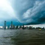 Nueva York se prepara para un nor’easter el fin de semana Nueva York se prepara para un nor’easter con fuertes vientos, lluvia y riesgo de inundaciones costeras.