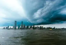 Nueva York se prepara para un nor’easter el fin de semana Nueva York se prepara para un nor’easter con fuertes vientos, lluvia y riesgo de inundaciones costeras.