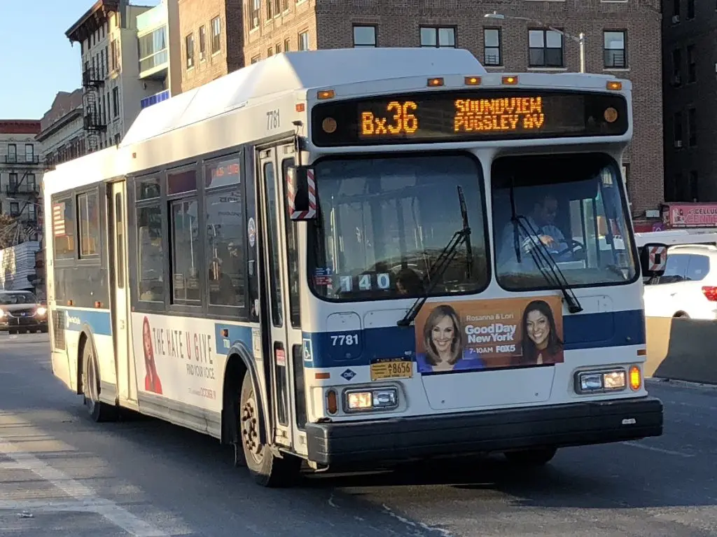 Omnibus de servicio publico