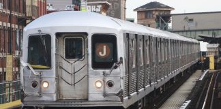 La MTA prepara servicio nocturno para usuarios fuera de Manhattan.