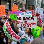 Jóvenes de DACA piden extensión de DACA y legalización.\