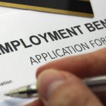 Los neoyorquinos están acudiendo en masa al Departamento de Trabajo para solicitar pago por desempleo.