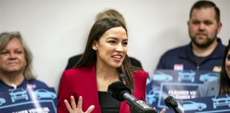 La congresista Alexandría Ocasio Cortez gana las primarias demócratas en su Distrito en New York.