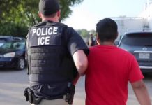 Juez federal impide arrestos a ICE