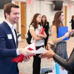 Feria virtual de empleo en Queens