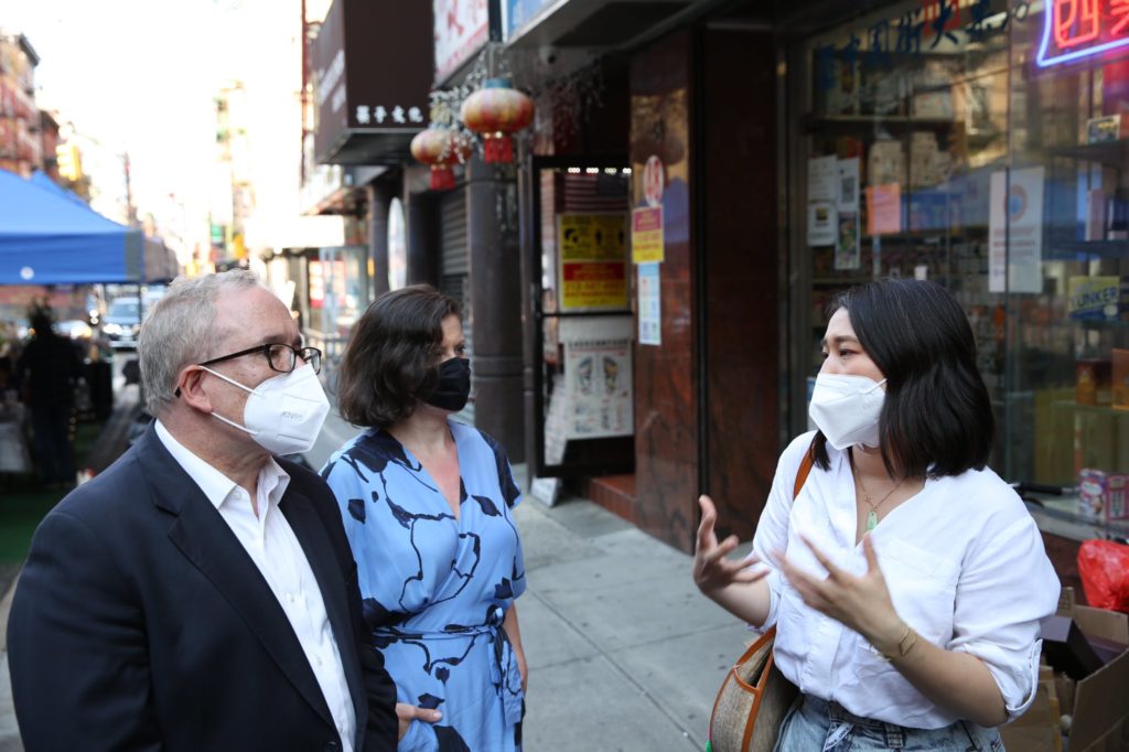 El contralor de la ciudad de Nueva York, Scott Stringer presenta un informe sobre faltas graves en el Departamento de Edificios de NYC