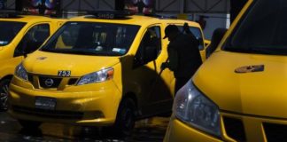 Taxistas de Nueva York afectados por pandemia coronavirus. EFE.