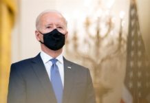 Biden firma el tercer rescate fiscal contra la pandemia
