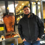 Alejo Sánchez, de padres mexicano, que administra Taco Mix, ubicado en la Calle 116,_