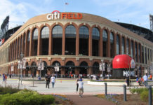 El Citi Field, estadio de los Mets de Nueva York, ha sido habilitado como centro de vacunación y ha logrado un alto récord de neoyorquinos vacunados. Foto: Richiek