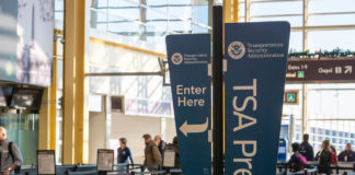 La Oficina de TSA ofrece facilidades a pasajeros de habla hispana.