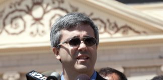 Demandan a Texas por "diluir" el voto latino en los nuevos mapas electorales