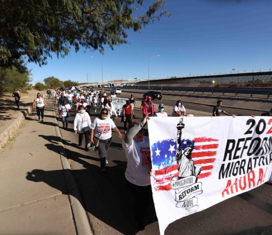 Marcha en la frontera hace "llamado desesperado" a aprobar reforma migratoria