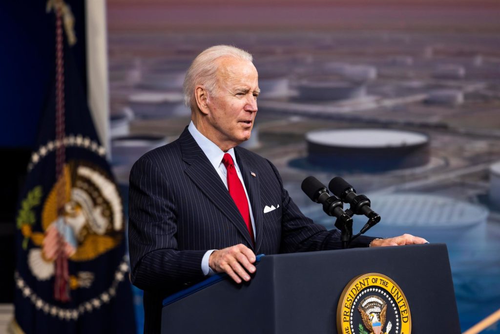 Biden: nueva variante de covid es "motivo de preocupación, pero no de pánico"