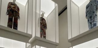 Vista parcial de la primera galería de la exhibición "In Ameìrica A Lexicon of Fashion", en El Met. Foto: Maxy Sosa