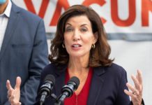 Gobernadora de Nueva York nombra a varios latinos en cargos estatales la gobernadora de Nueva York, Kathy Hochul. EFE 2