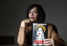 La periodista de investigación mexicana, Anabel Hernández 1