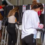 Los votantes hispanos no se identifican con el término "latinx"