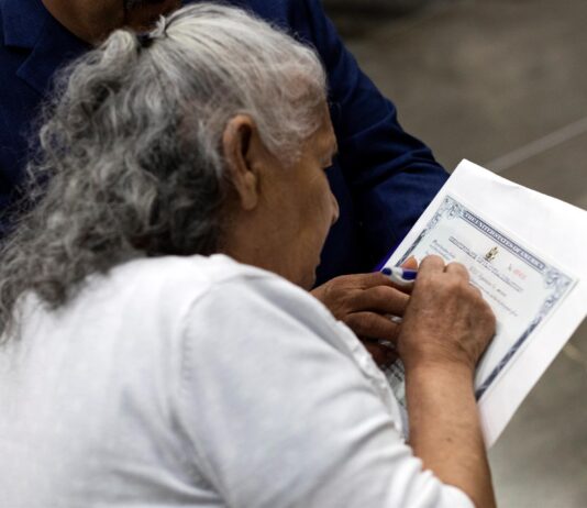 Más de 8 millones de trámites atrasados en servicio de inmigración de EEUU