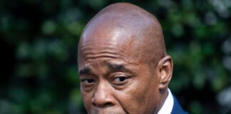 Nueva York da luz verde definitiva a norma que permitirá a inmigrantes votar