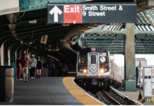 Nueva York anuncia un fuerte refuerzo policial en el metro
