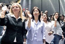 Lanzan campaña para naturalizar a dos millones de inmigrantes en 2022 Lanzan campaña para naturalizar a dos millones de inmigrantes en 2022
