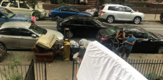 Uno de los inquilinos que fue desalojado por el propietario de Brooklyn que ahora debe entregar la propiedad a la ciudad de Nueva York para ser dedicada a apartamentos de renta asequible.