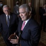 Duque ofrece a Biden petróleo colombiano