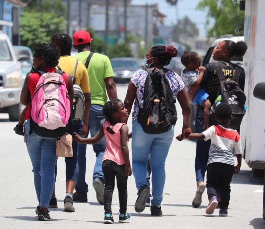 Tres republicanos de Miami rompen filas y apoyan TPS para haitianos