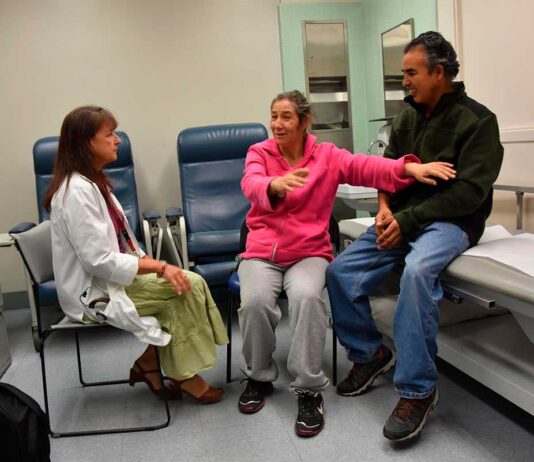 Hispanos reciben menos beneficio de medicamentos para Alzheimer