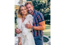 El actor mexicano saca sus cosas del hogar que compartía con la actriz rusa