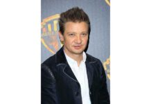 Renner reaparece para agradecer a sus fans tras accidente