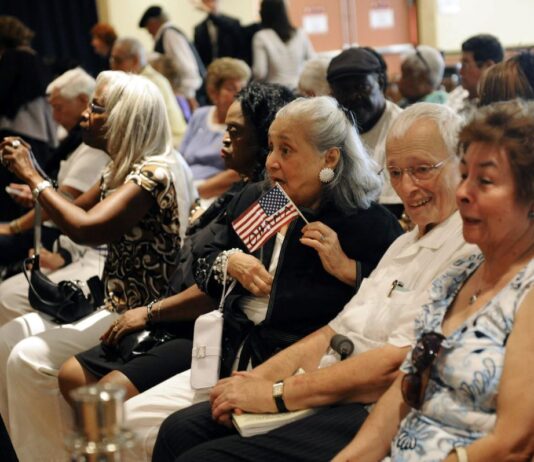 Los adultos mayores con ansiedad en EEUU no suelen recibir ayuda