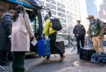 Nueva York choca con sus propios condados a la hora de acoger a inmigrantes