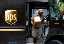 Trabajadores de UPS amenazan con la huelga en EEUU si no hay un acuerdo con la empresa