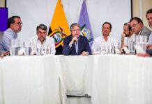 Ecuador declara toque de queda en varias provincias por el aumento de la violencia armada