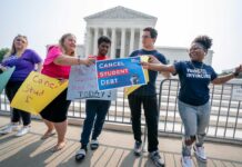 Estados con más latinos beneficiados del perdón de deuda estudiantil