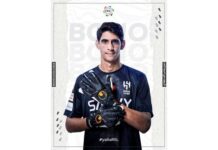 Oficial traspaso del portero Bono al Al-Hilal saudí