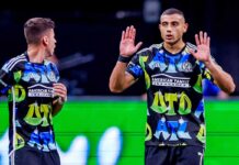MLS limita a 10 segundos tiempo para que sustituido salga del campo