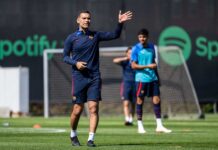 Xavi: «Es lícito que Márquez se prepare para dirigir al Barcelona»
