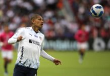 Paolo Guerrero es presentado por el César Vallejo
