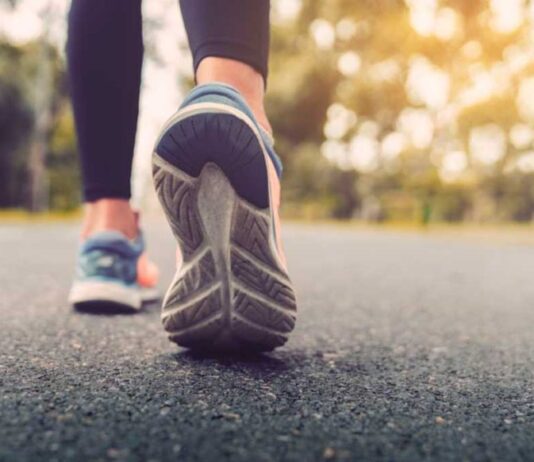 Por qué caminar después de cenar