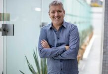 Escritor peruano dice en México que le gustan los perdedores