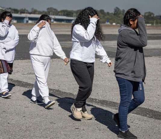Últimos deportados de 2024 arriban a Guatemala con temor a Trump
