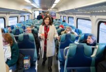Hochul promete acelerar los viajes suburbanos de Metro North
