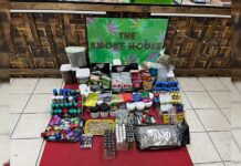Fiscal de Queens y el Sheriff cierran tienda ilegal de marihuana en Forrest Hills