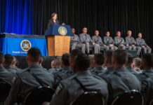 Kathy Hochul moviliza a la Guardia Nacional de NY para protección en las prisiones